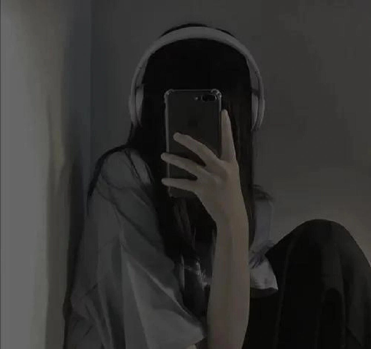 依旧是灰色系头像