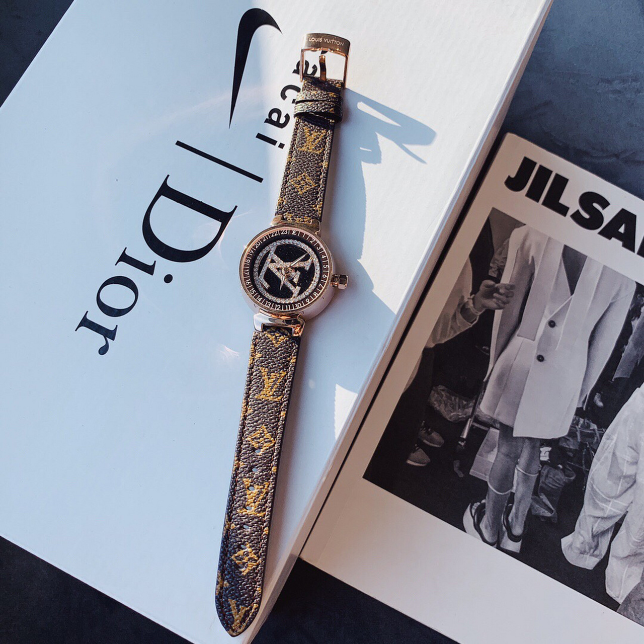 lv时来运转老花皮神级腕表6015 90只要你的手腕轻轻摇摆就360度