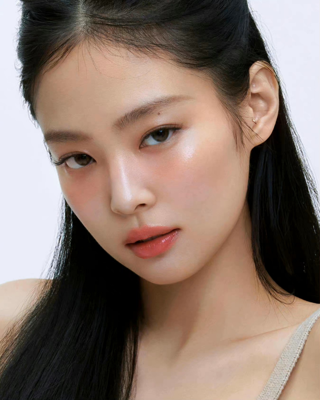 jennie×hera,各种怼脸拍都能完美驾驭,绝了