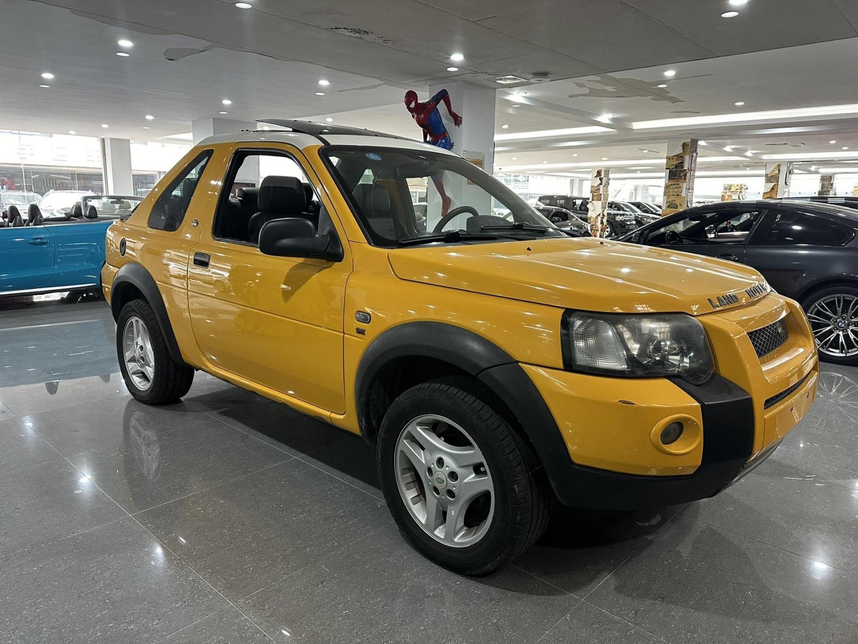 猎装版 原装进口路虎自由人(两门敞篷版) 双拼色座椅,手自一体变速箱