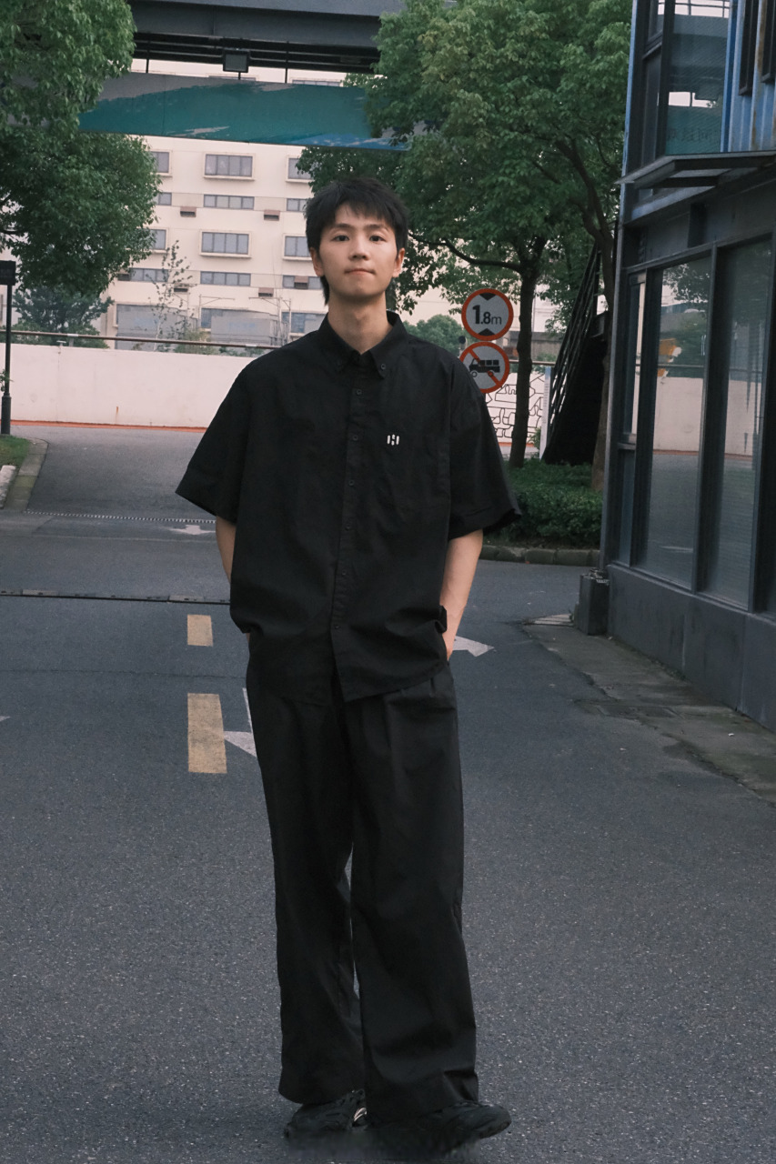 苏泽林#  嘿嘿黑 #今天穿什么