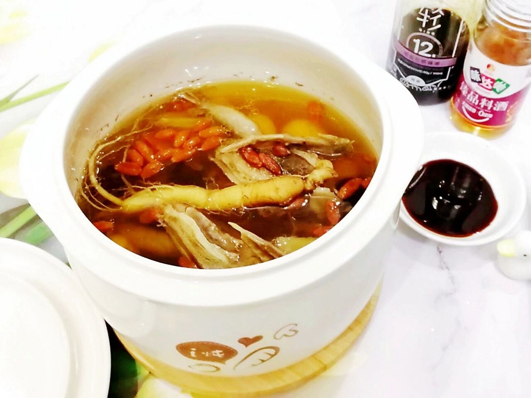 一鸽胜九鸡,冬天养生9215这样炖汤营养翻倍 人参鸽子汤 "一鸽胜九