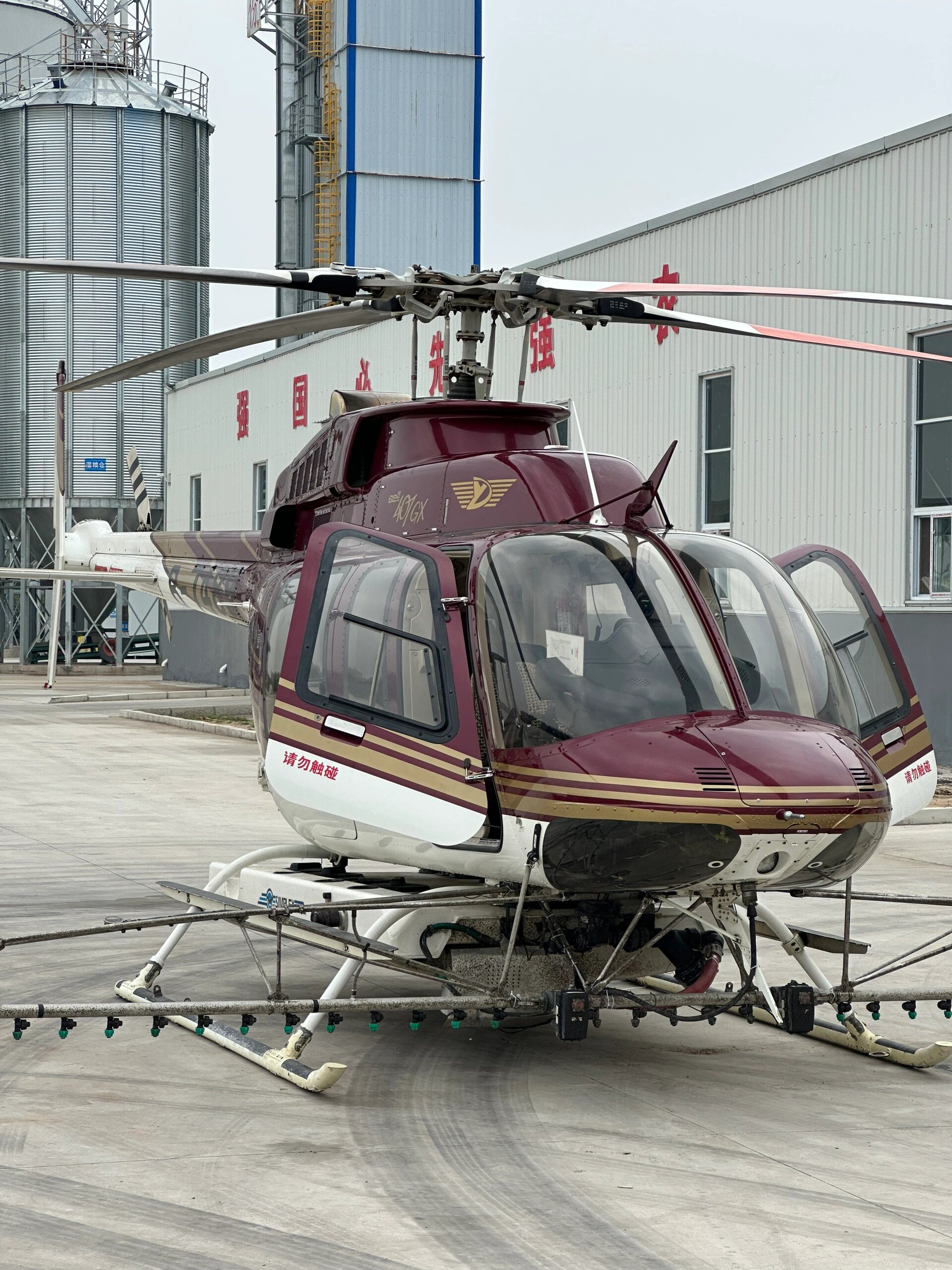 近3000万的民用直升机