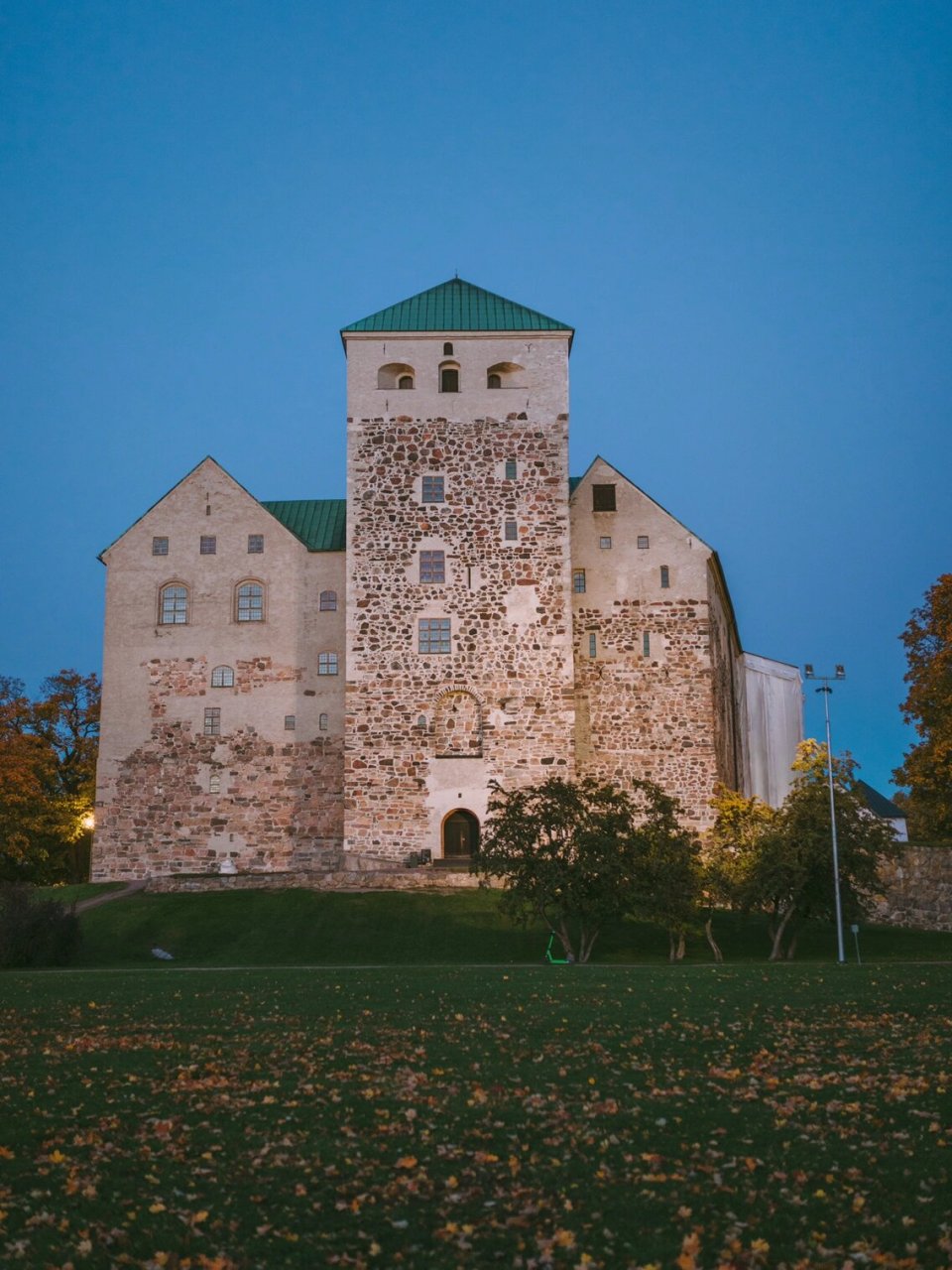 图尔库城堡——砖石之间的历史 我们是在秋日的余晖中离开芬兰小城