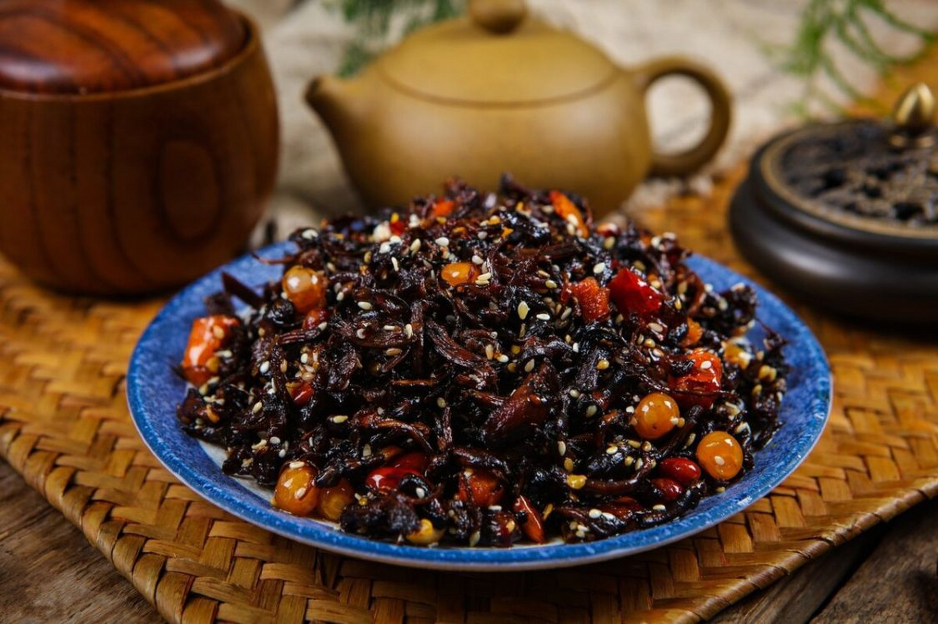油鸡枞#美食分享##特色美食##云南美食#  在云南不得不提的就是各种