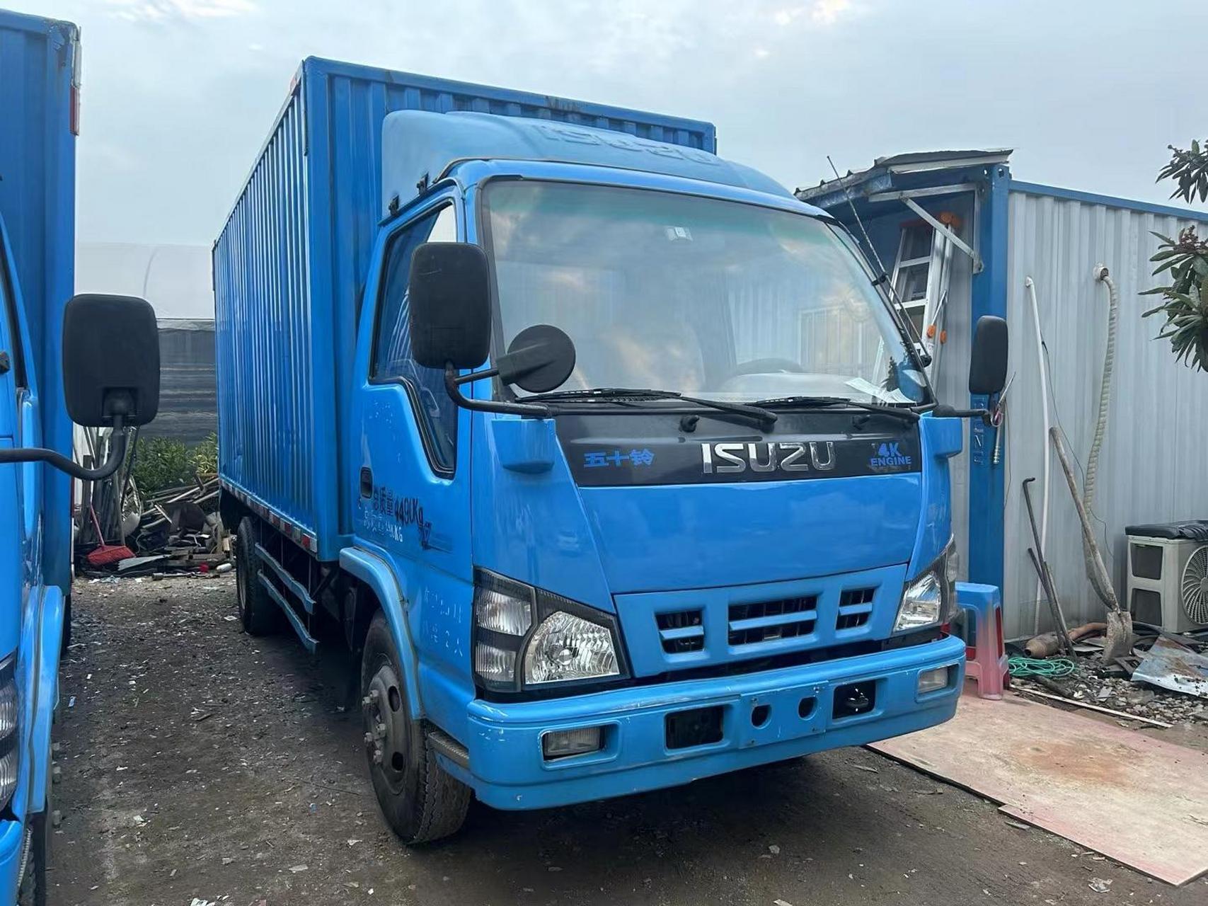 五十铃600p单排双轮4米2车厢,搭载4k3.0发动机,带助力空调