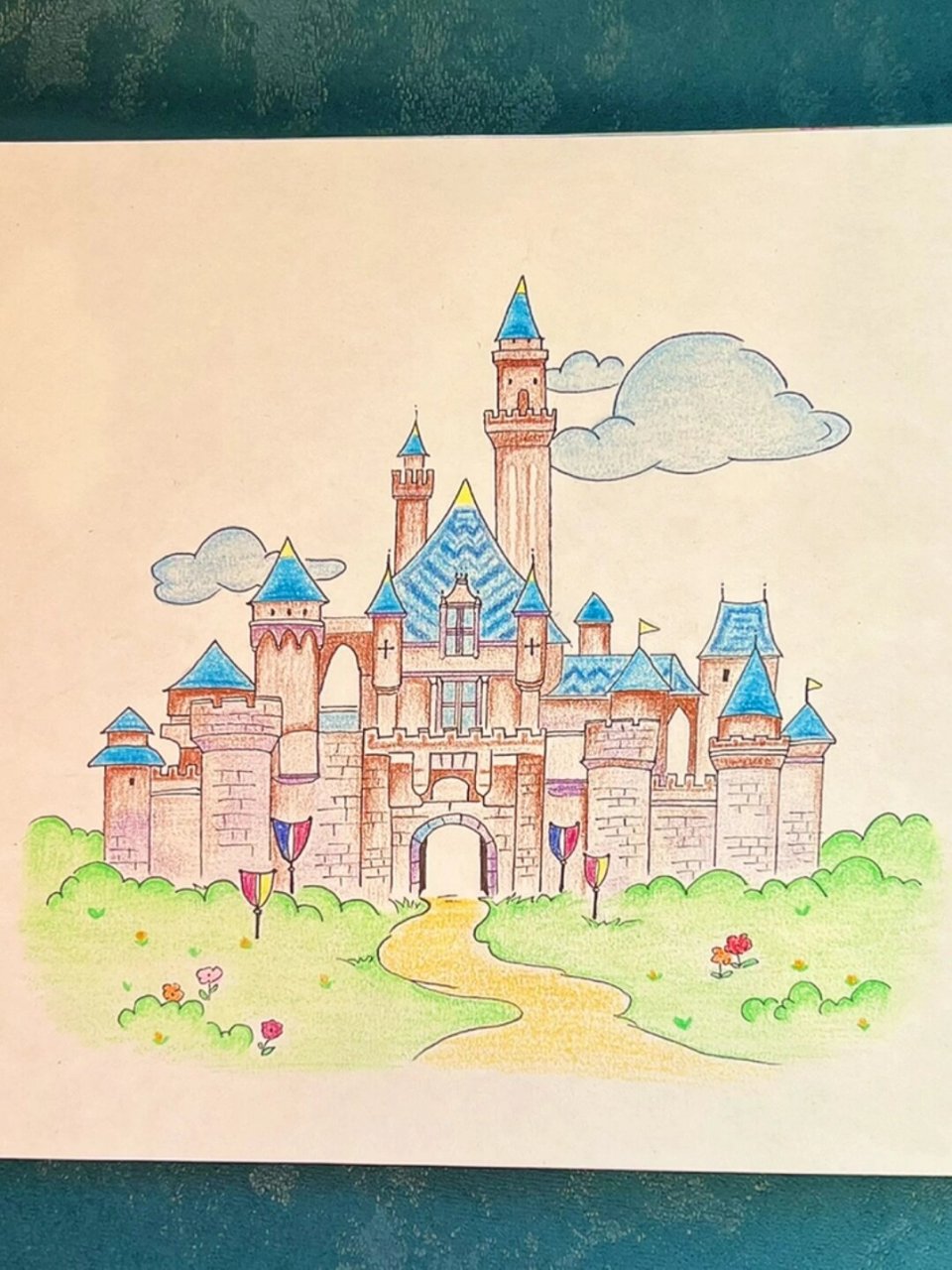 城堡(彩铅画.手绘临摹)