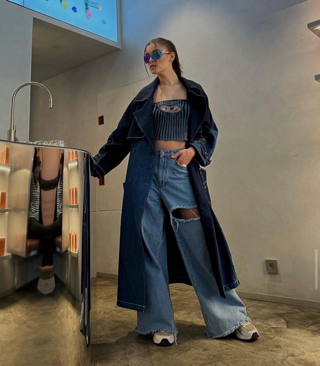 ins欧美辣妹穿搭博主安利 她很喜欢diesel这个品牌 ins:sviridovskaya