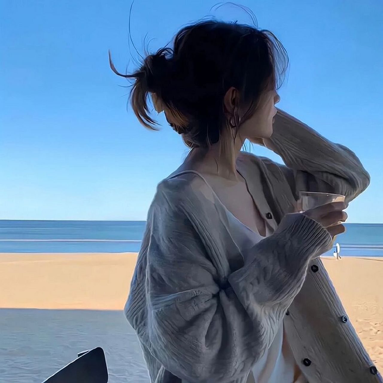 78女生侧脸头像78 我所擅长的自我保护的方式是 一旦察觉对方冰冷