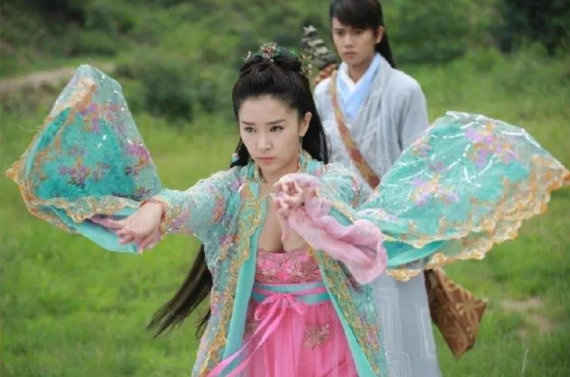 阚清子72任嘉伦的《通天狄仁杰》剧照, 这配色,这风格和《武媚娘