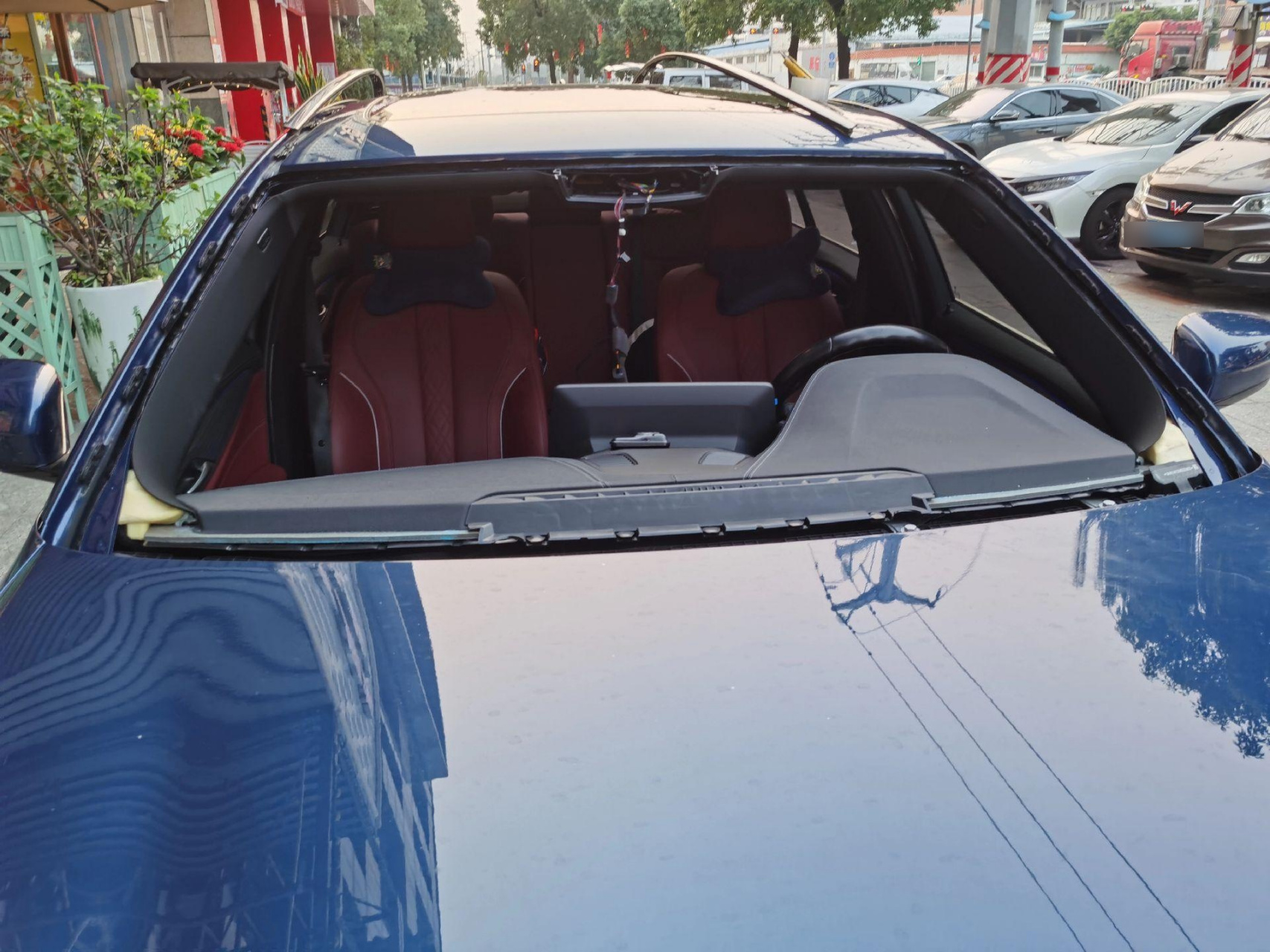 宝马530前挡玻璃更换完工