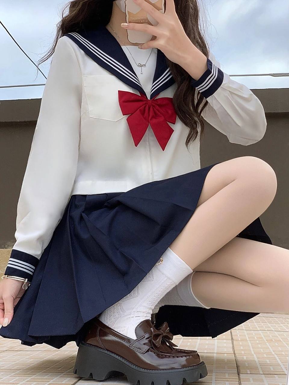 jk女孩穿裙子美美过冬啦 基础款水手服真的看不腻光腿神器上腿骨骼感