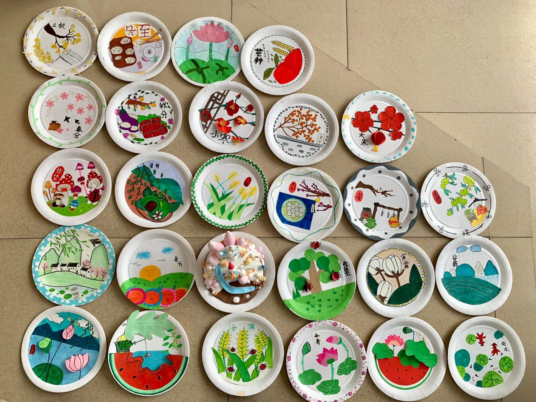 24节气纸盘画 学生的作品