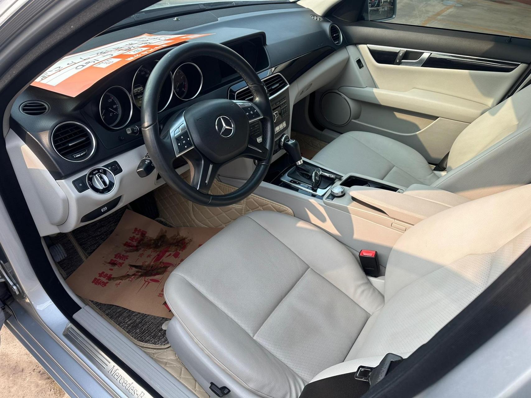 12年立标奔驰c180一手车原车漆9万公里1,6t豪华配置到顶价格便宜4,98w