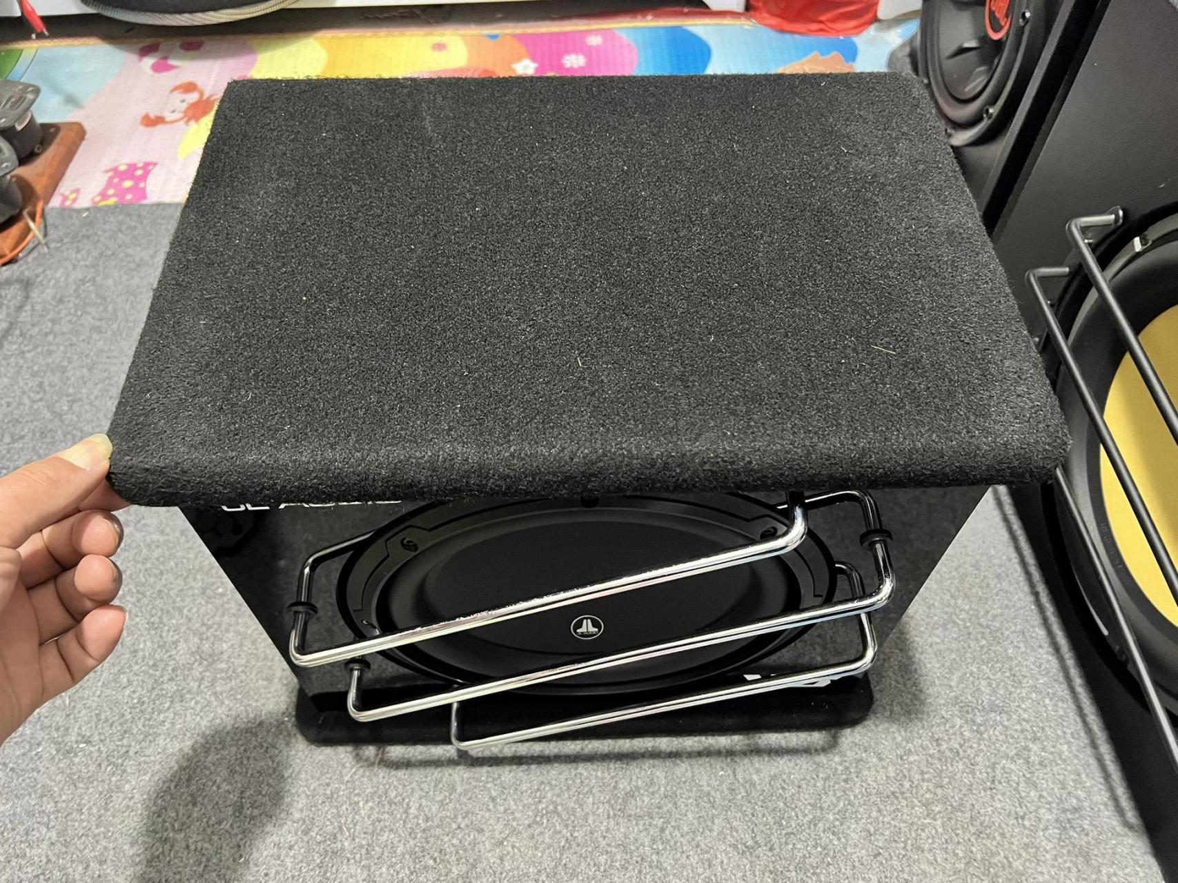 精品捷力10w3低音炮一台!喜欢的赶紧锁定