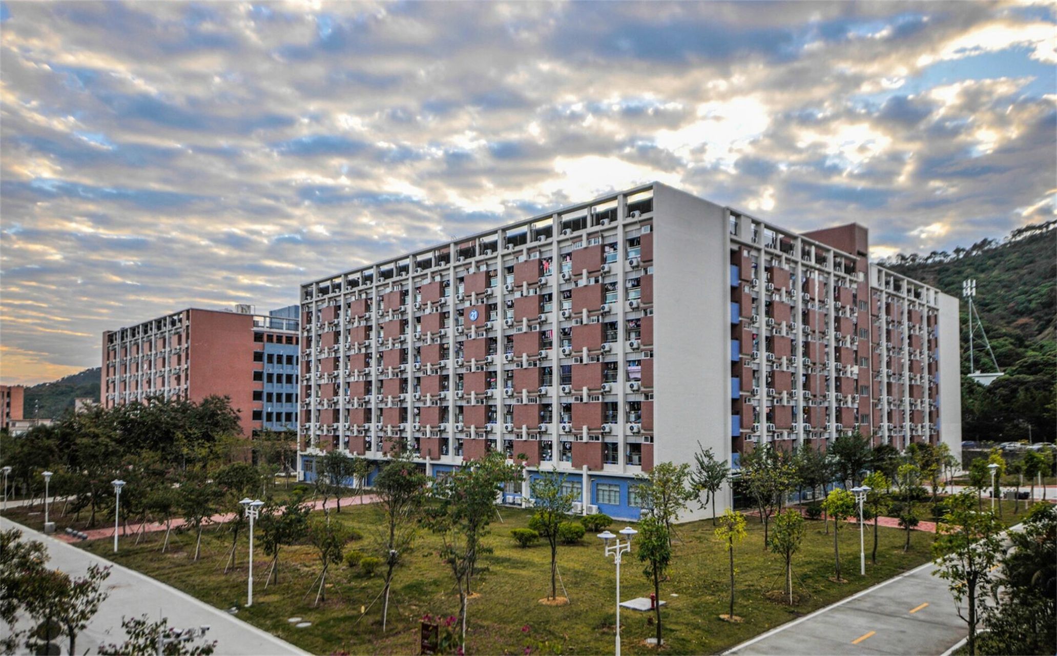 华南农业大学珠江学院 今天继续敷衍一天   明天窝总结一篇新生入学篇