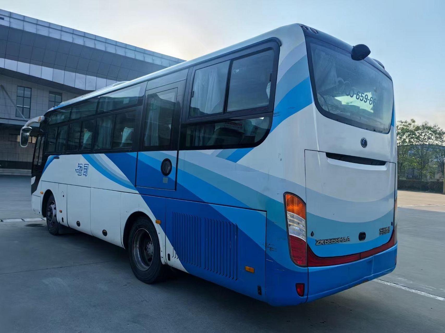 35座宇通6858!公路客运,玉柴四缸200马力,国四排放,空调,钢板,轮胎新