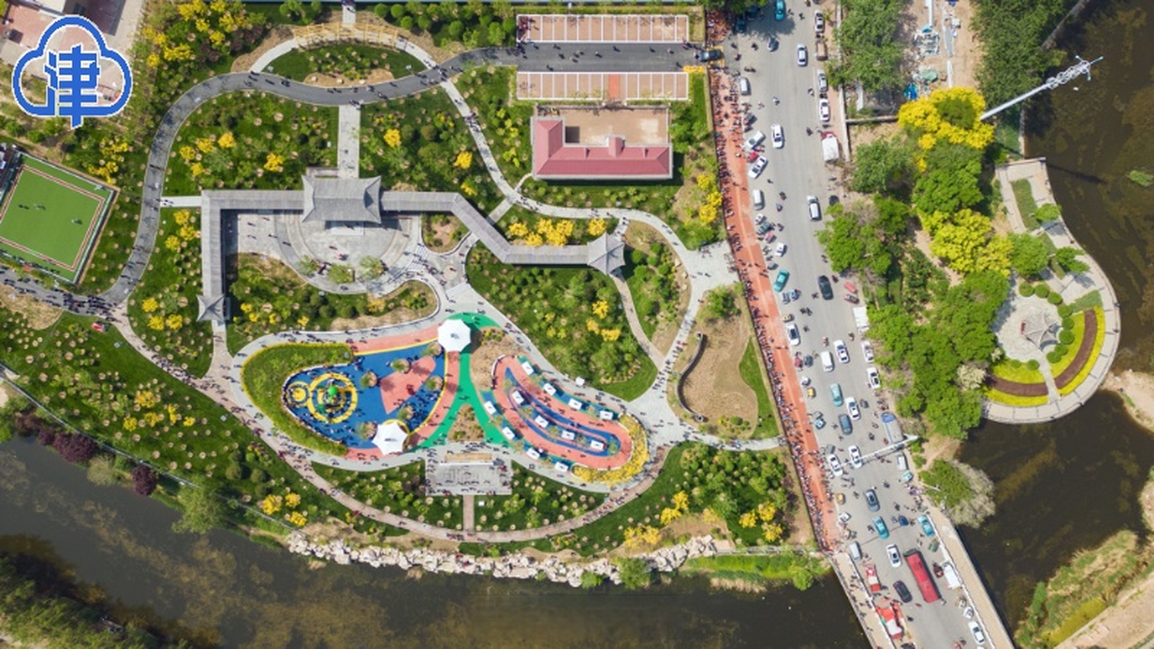 观赏传统园林,位于南开区密云路的南运河文化公园"五一"正式开放