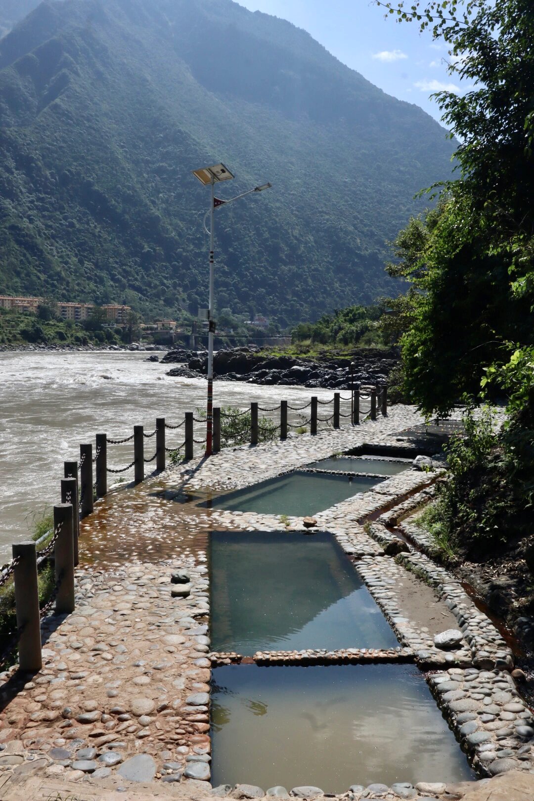 怒江之露天野温泉