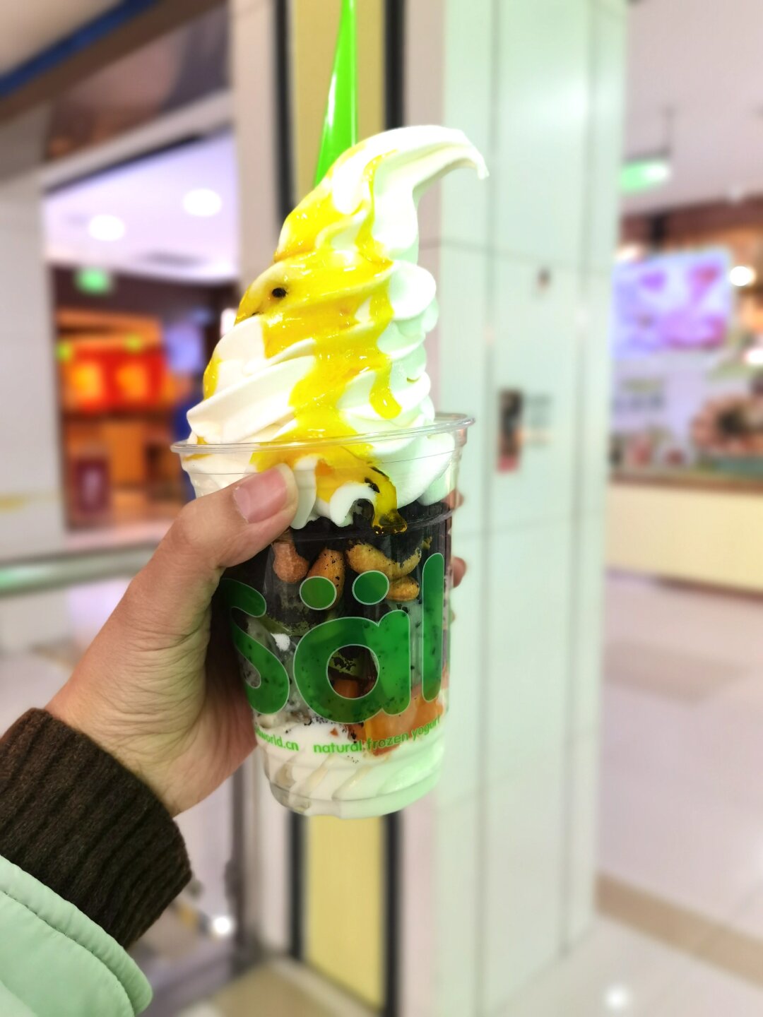 冻酸奶的隐藏吃法!比酸奶碗还好吃 家人们,我发现了冻酸奶的隐藏吃法!