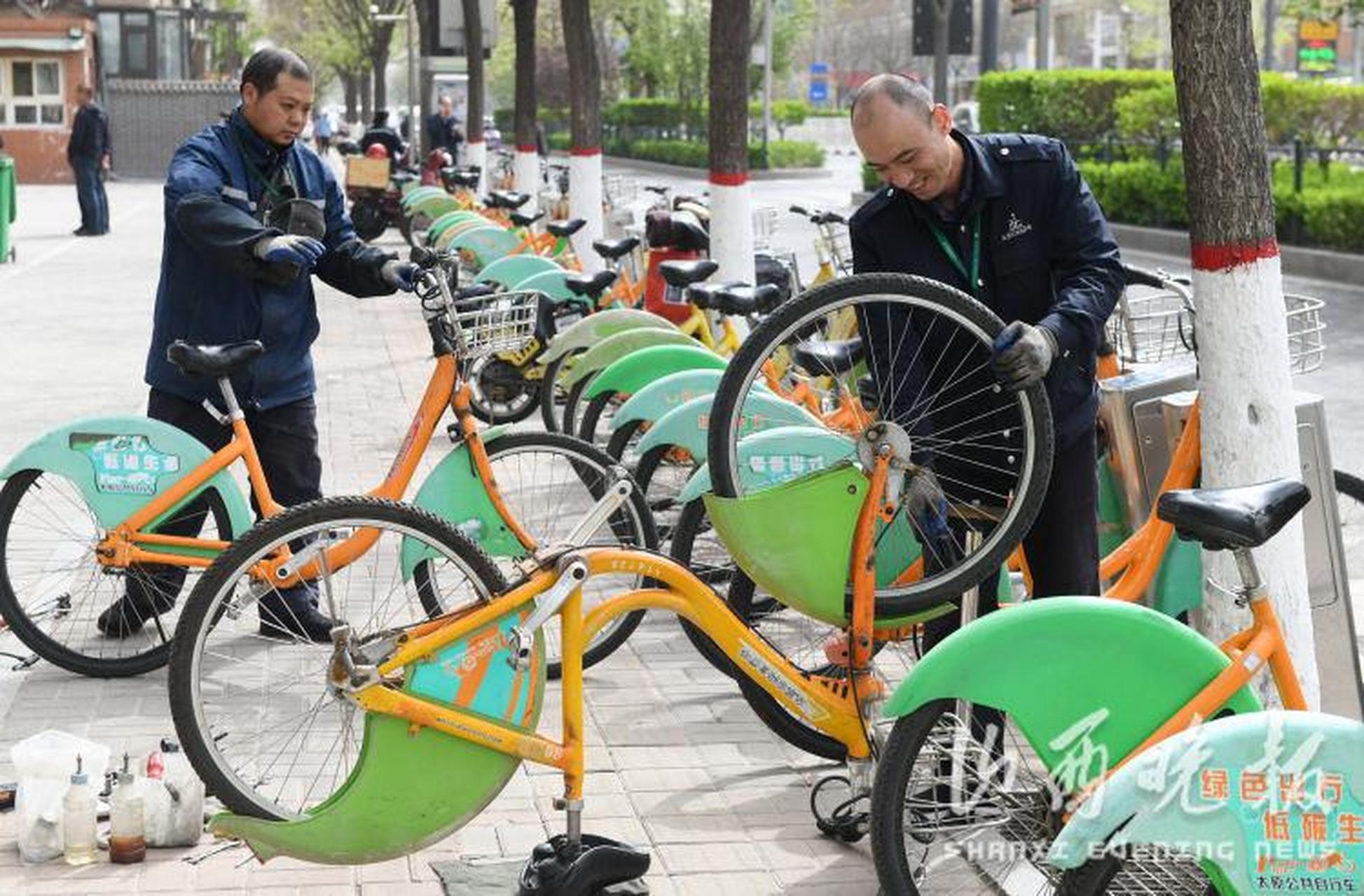 4月12日,在太原双塔西街一处公共自行车存储点,太原市公交公共自行车