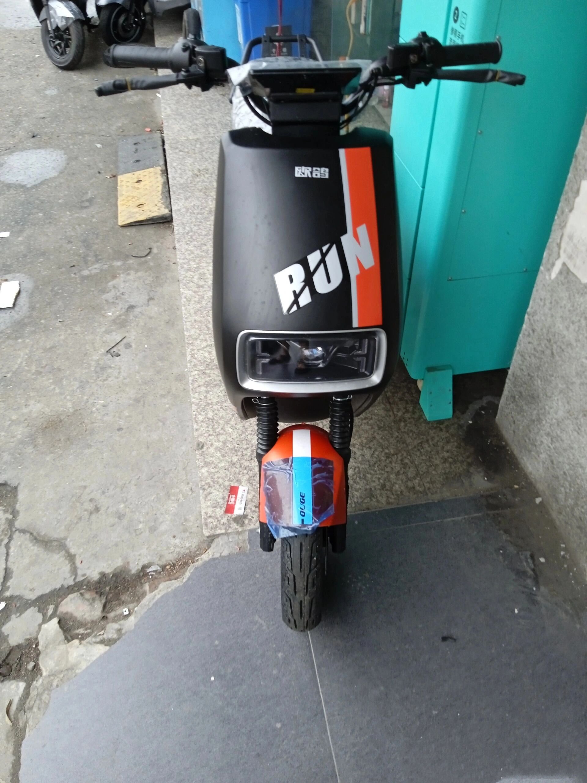 电动车特价优惠1399元前后碟刹 上海欧鸽电动车特价优惠1399元带电池1