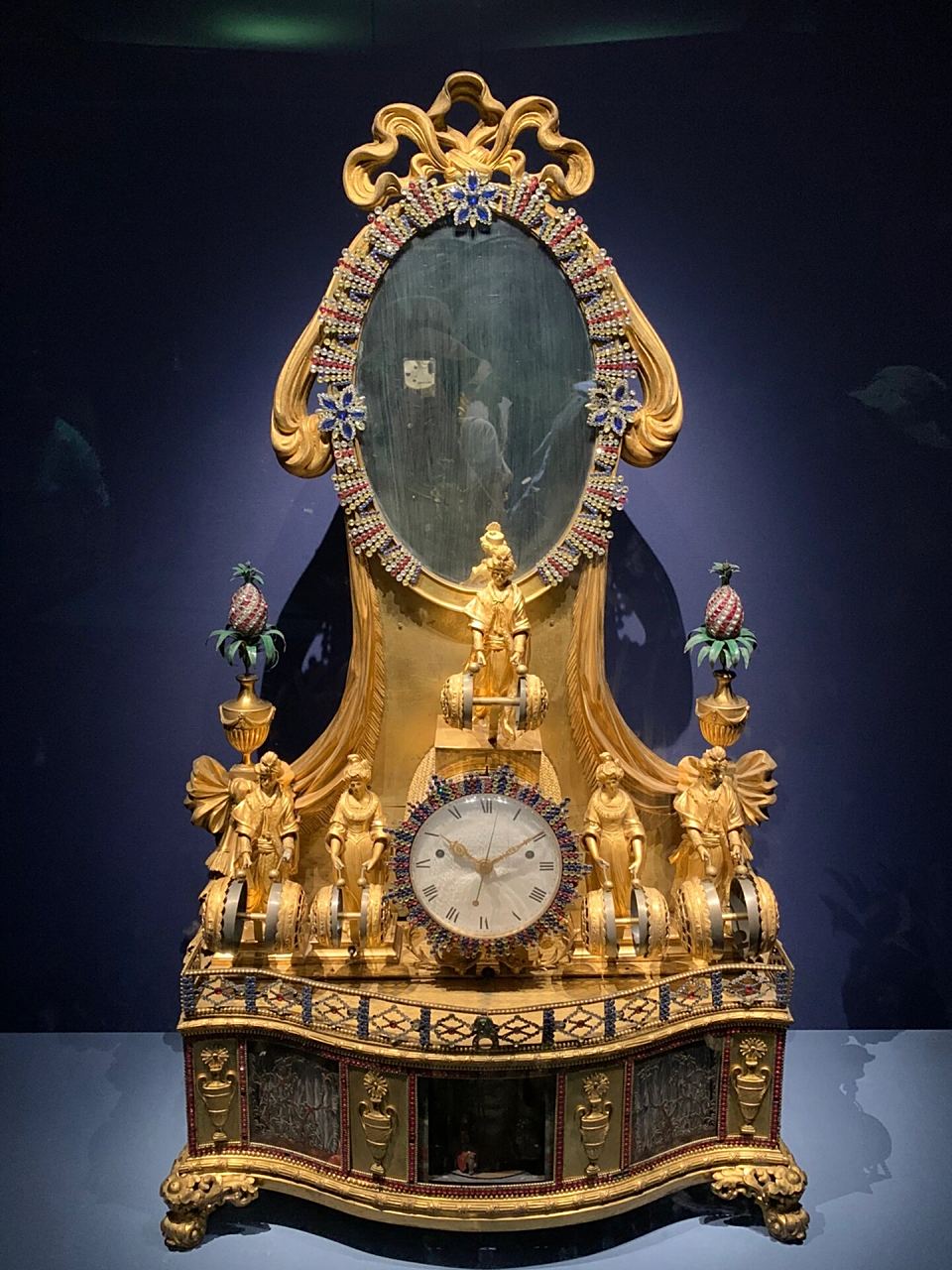 故宫博物院92钟表馆 逛着逛着就先走到钟表馆了 钟表的造型设计比