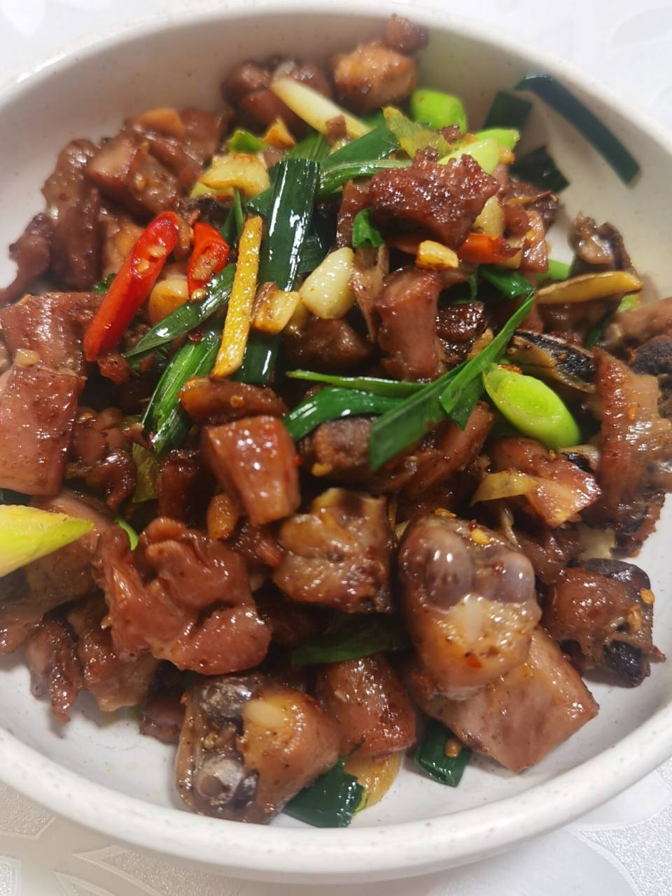 湖南衡阳家常菜——爆炒腊鸡腿(图片教程) 心心念念的家乡味,自己做的