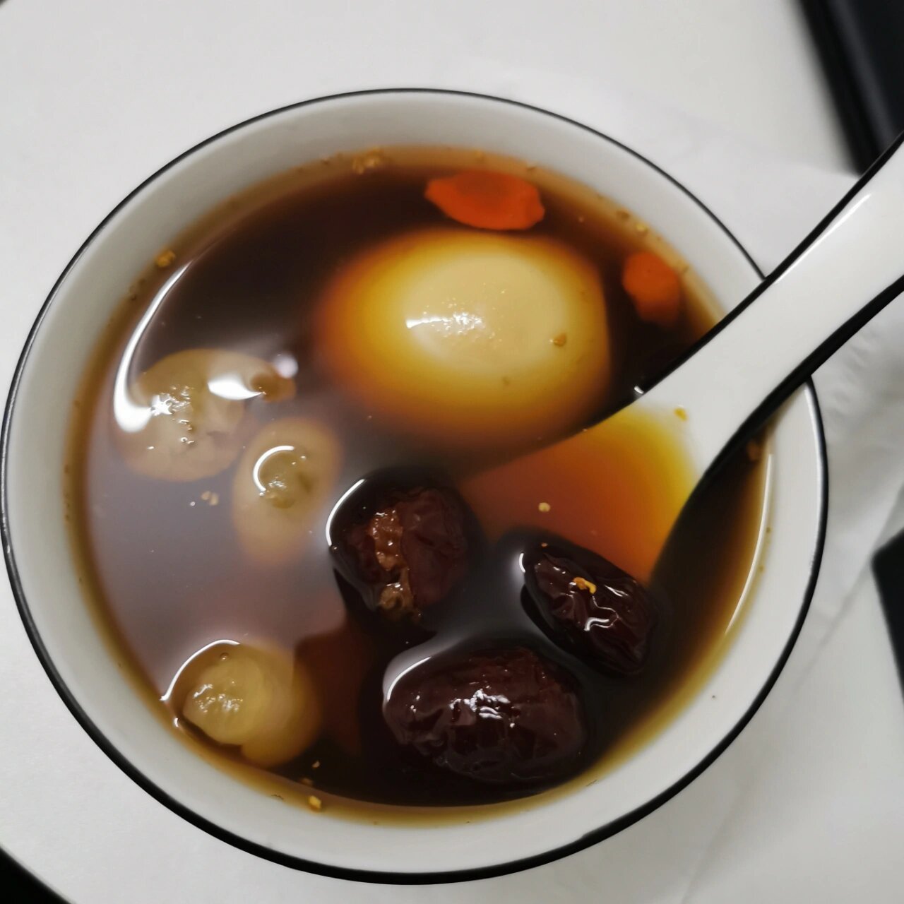 当归黄芪红枣桂圆枸杞鸡蛋汤 78材料:当归3片,黄芪9片(下次少放点)