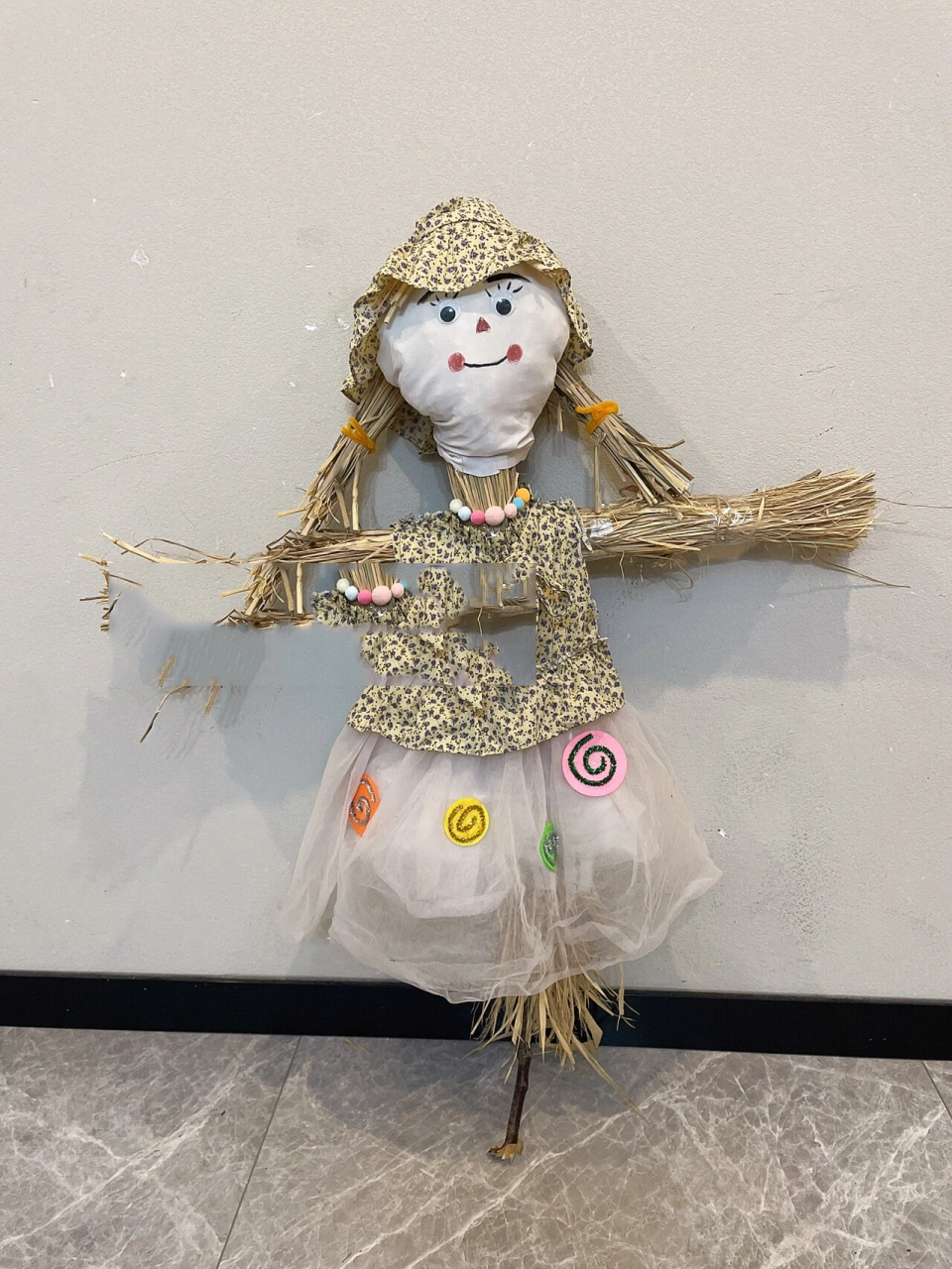 幼儿园手工 稻草人制作 又又又又又又做手工了,稻草人制作.