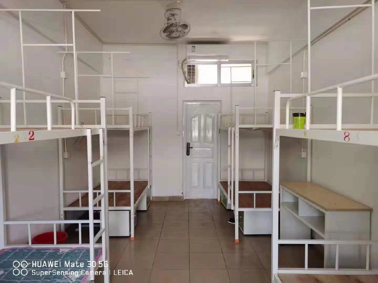 实拍电子厂的宿舍
