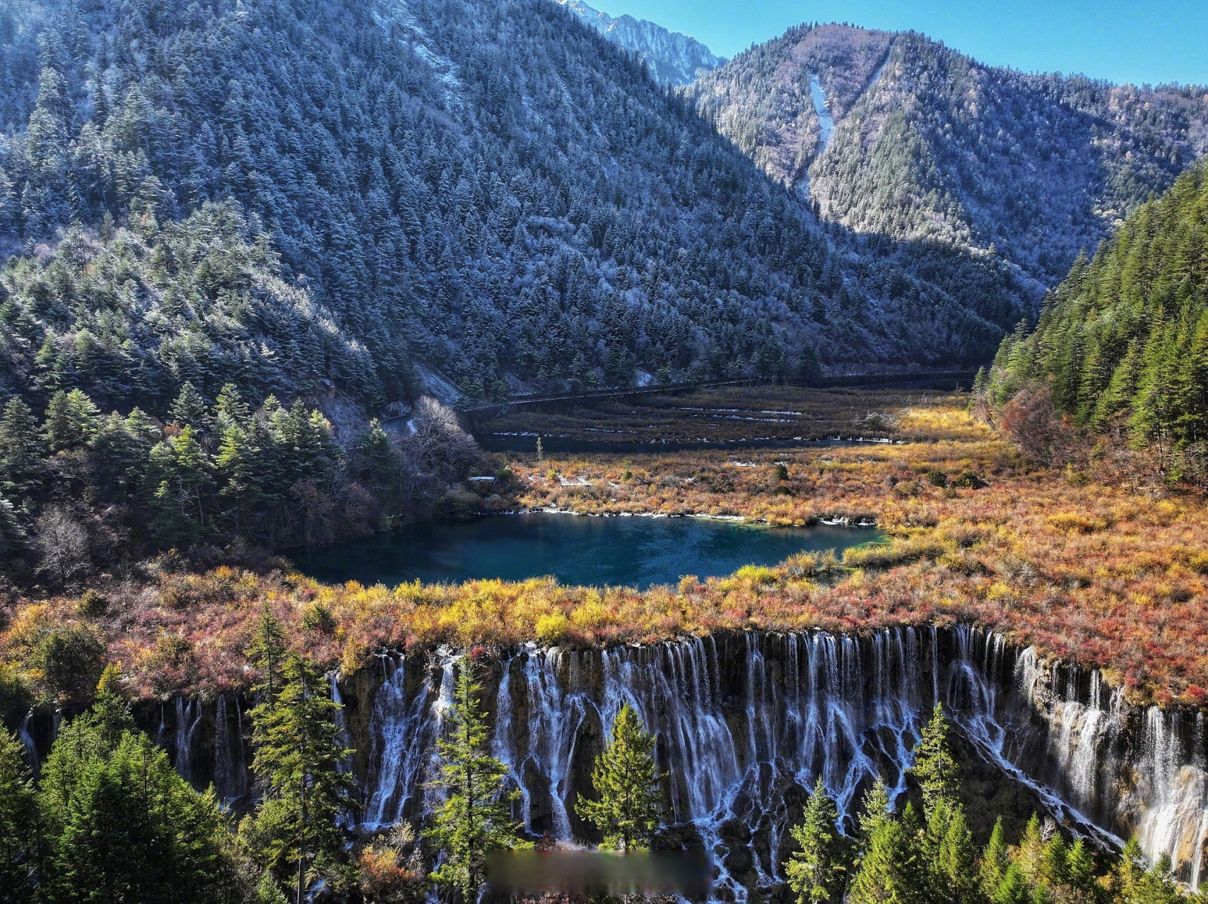 【#九寨沟初冬雪后美景如画#[心]】11月13日,四川阿坝,初冬时分