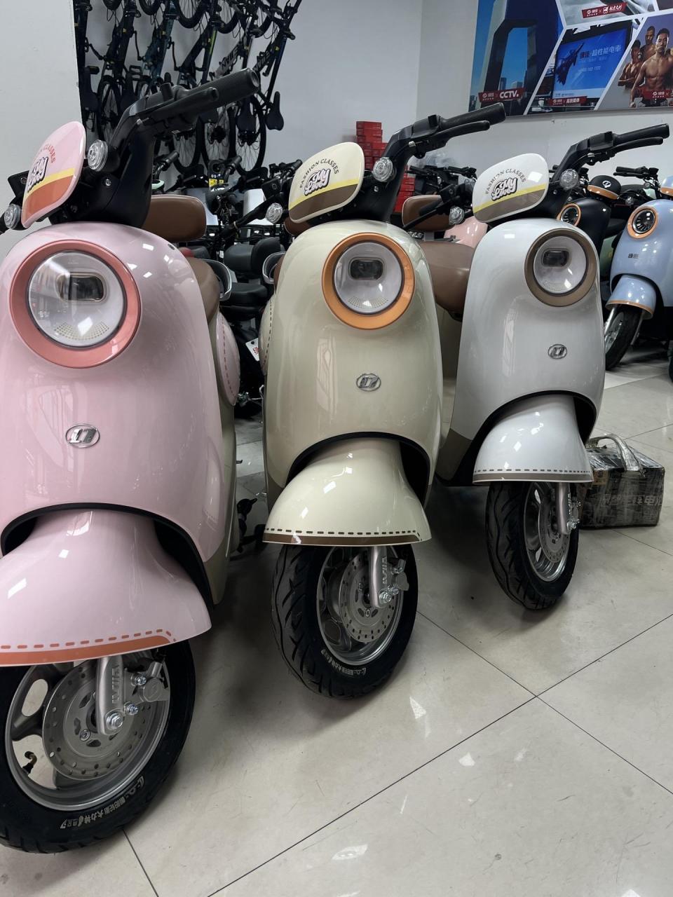 绿佳星款巴黎q2.时尚女士电动车