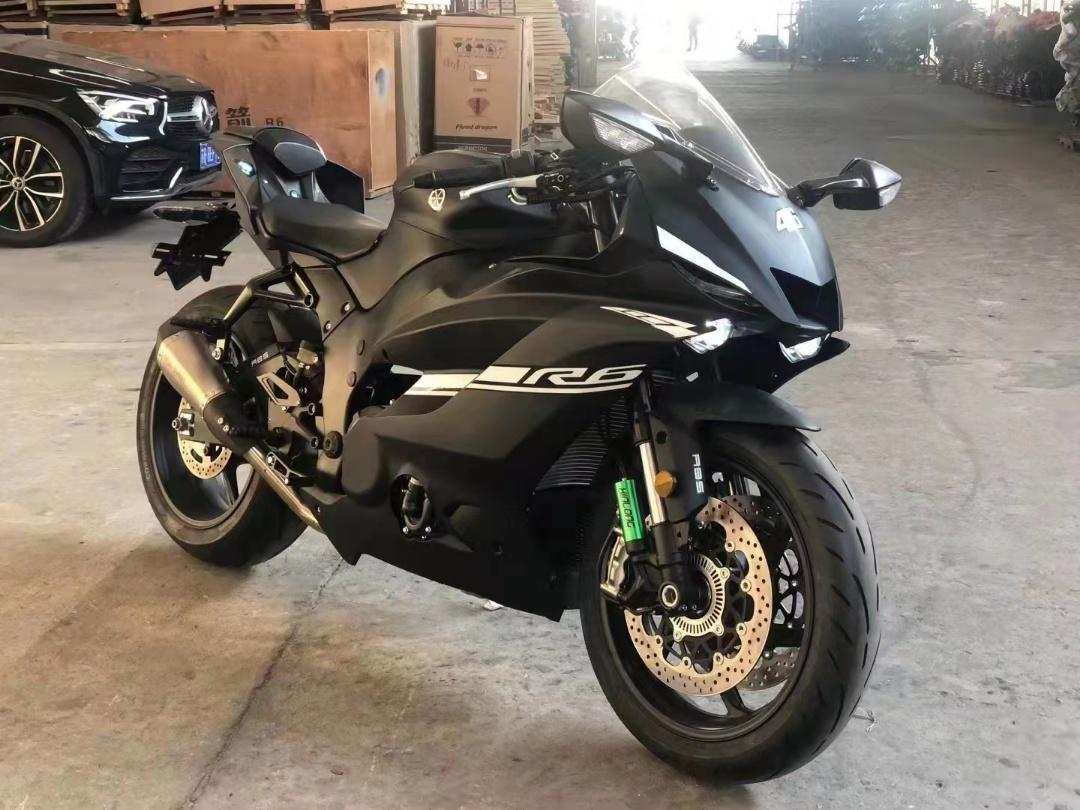 名称:华鹰r6 排量:双缸水冷500排量 发动机:宗申 最高车速:180km/h