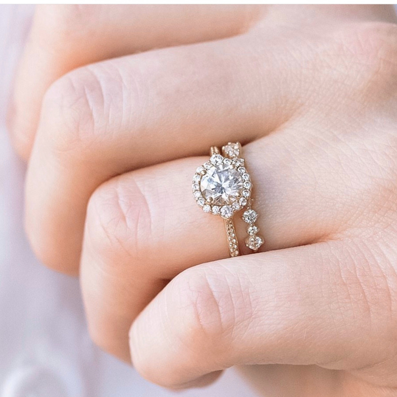 结婚钻戒 钻石排戒 搭配图一组 喜欢叠戴的朋友自取 #结婚钻戒