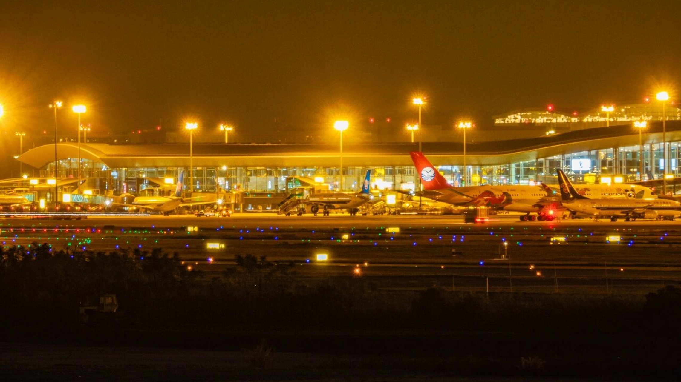 白云机场夜景图片图片