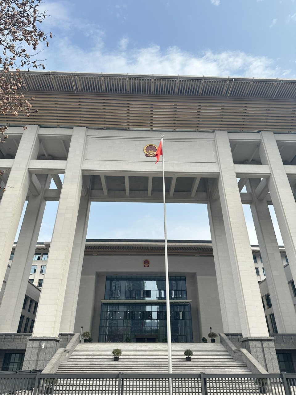 打卡重庆第五中级人民法院 一个委托开发合同纠纷,一审代理被告方