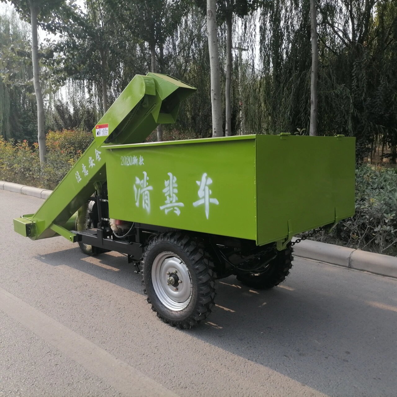 养殖场清粪车小型牛圈刮粪机粪便清理.@聚慧圈的动态