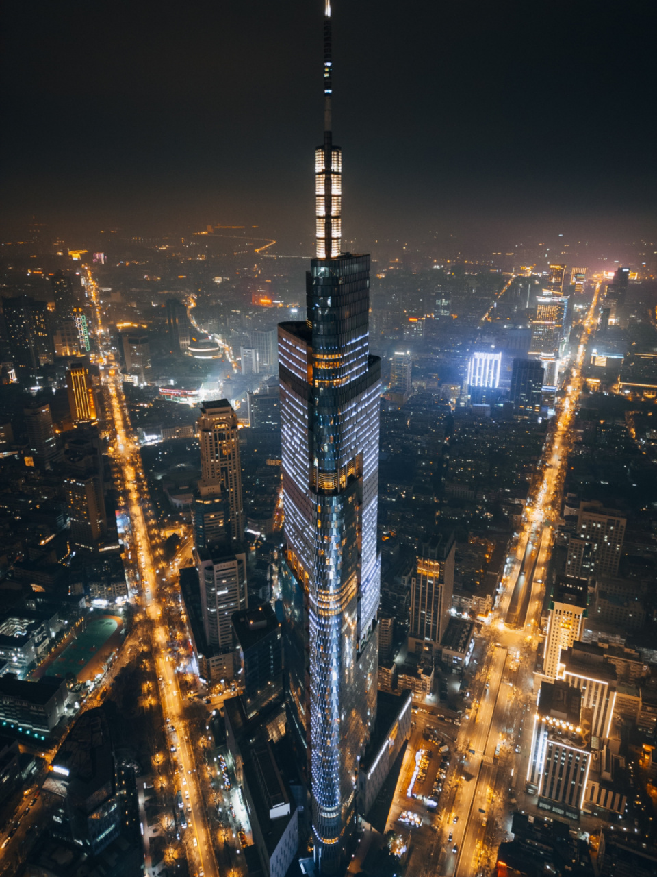 南京 | 紫峰大厦9515夜景航拍 95作为航拍爱好者,到了南京自然