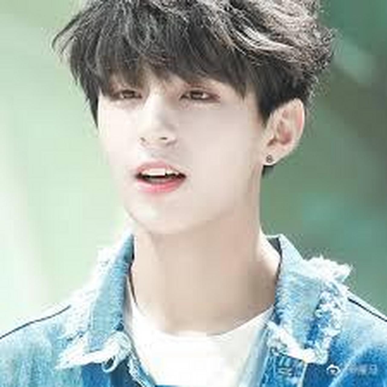 机器人这样回复我: 童花头是一种韩国流行的男士发型,也被称为"韩式