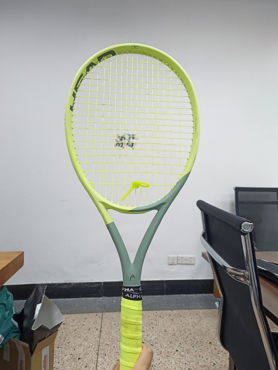 网球避震器 避震器终于到啦!太好看了每天都想看一看我的美丽拍子