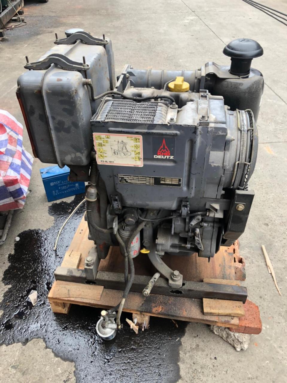 听说大家对这台德国小机感兴趣 双缸风冷柴油发动机