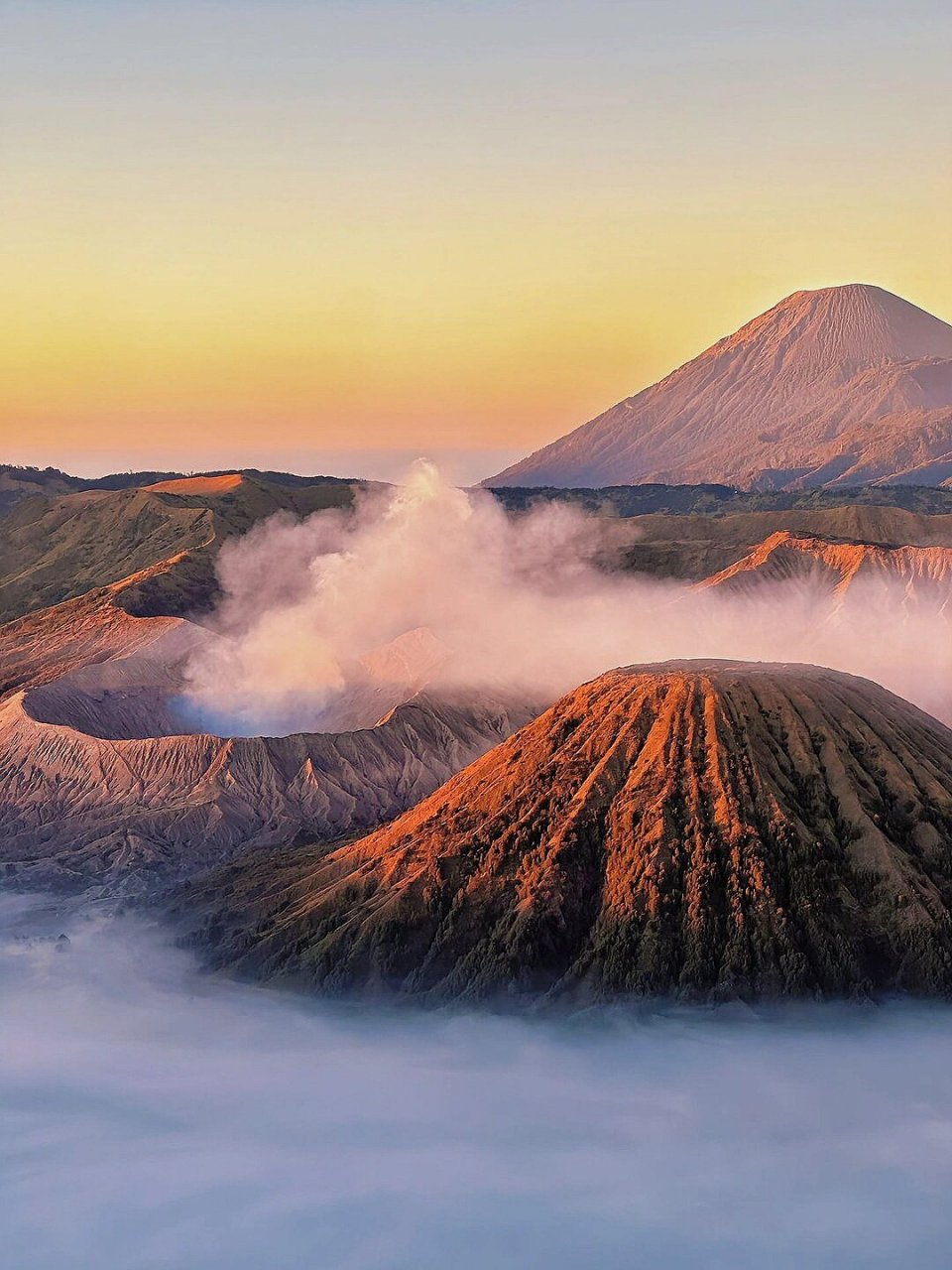 印尼布罗莫火山旅游攻略|8天7晚 全是年轻人 6015印尼布罗莫火山