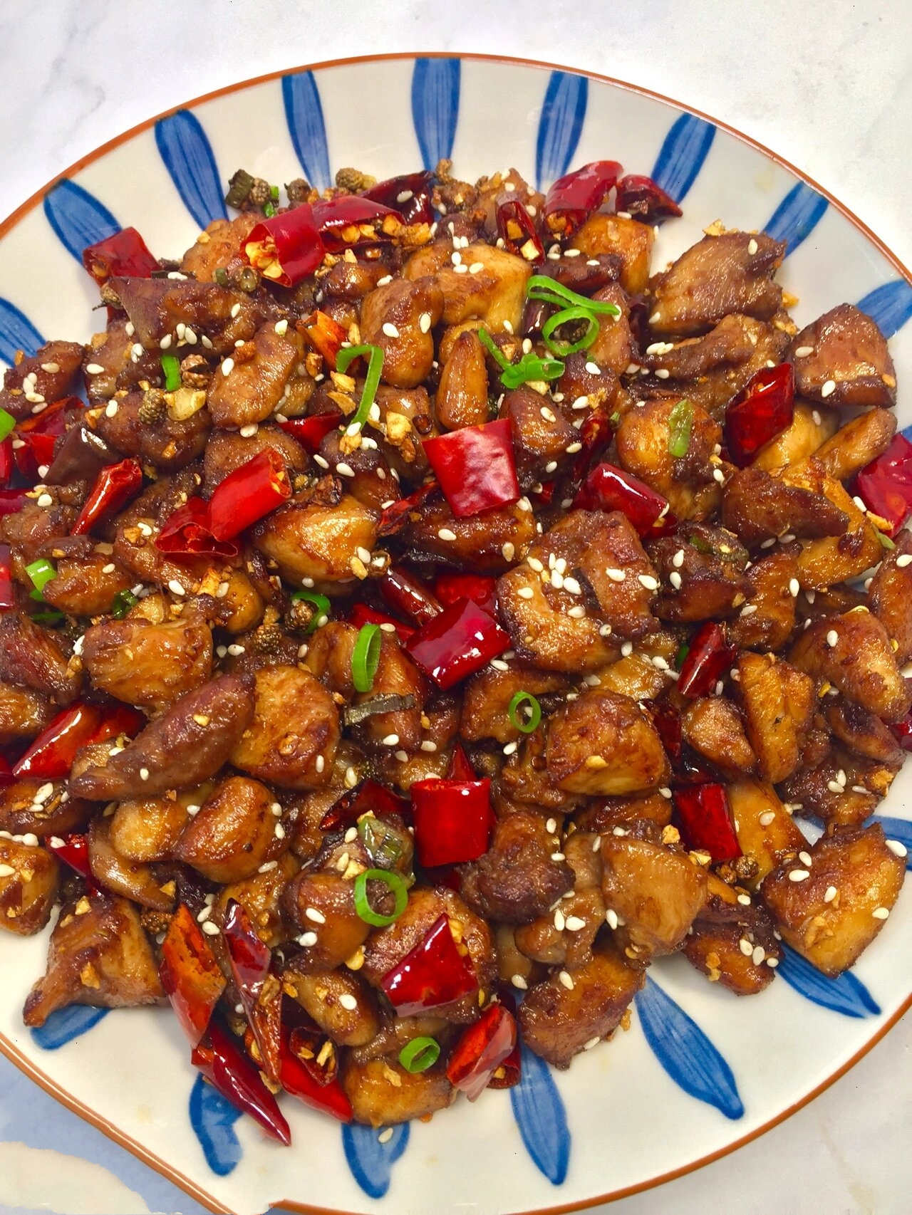 辣子鸡丁家常做法 外焦里嫩香辣过瘾 超下饭