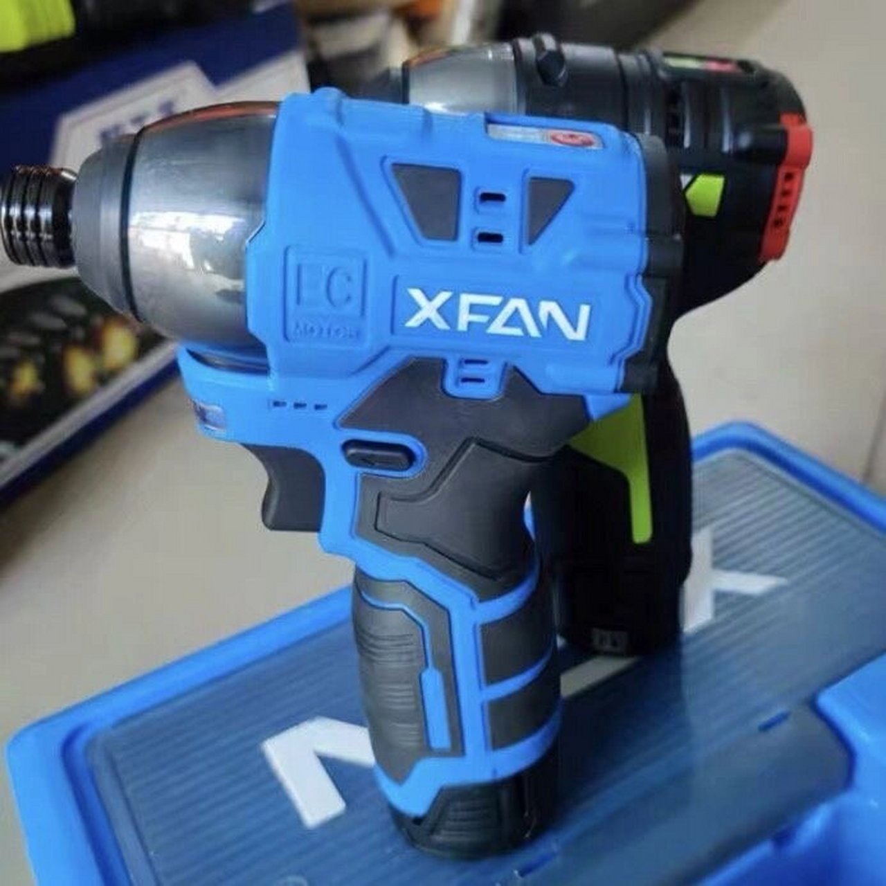 小凡16v无刷锂电冲击起子机小手电钻电批电 288元包邮,两电一充,16v