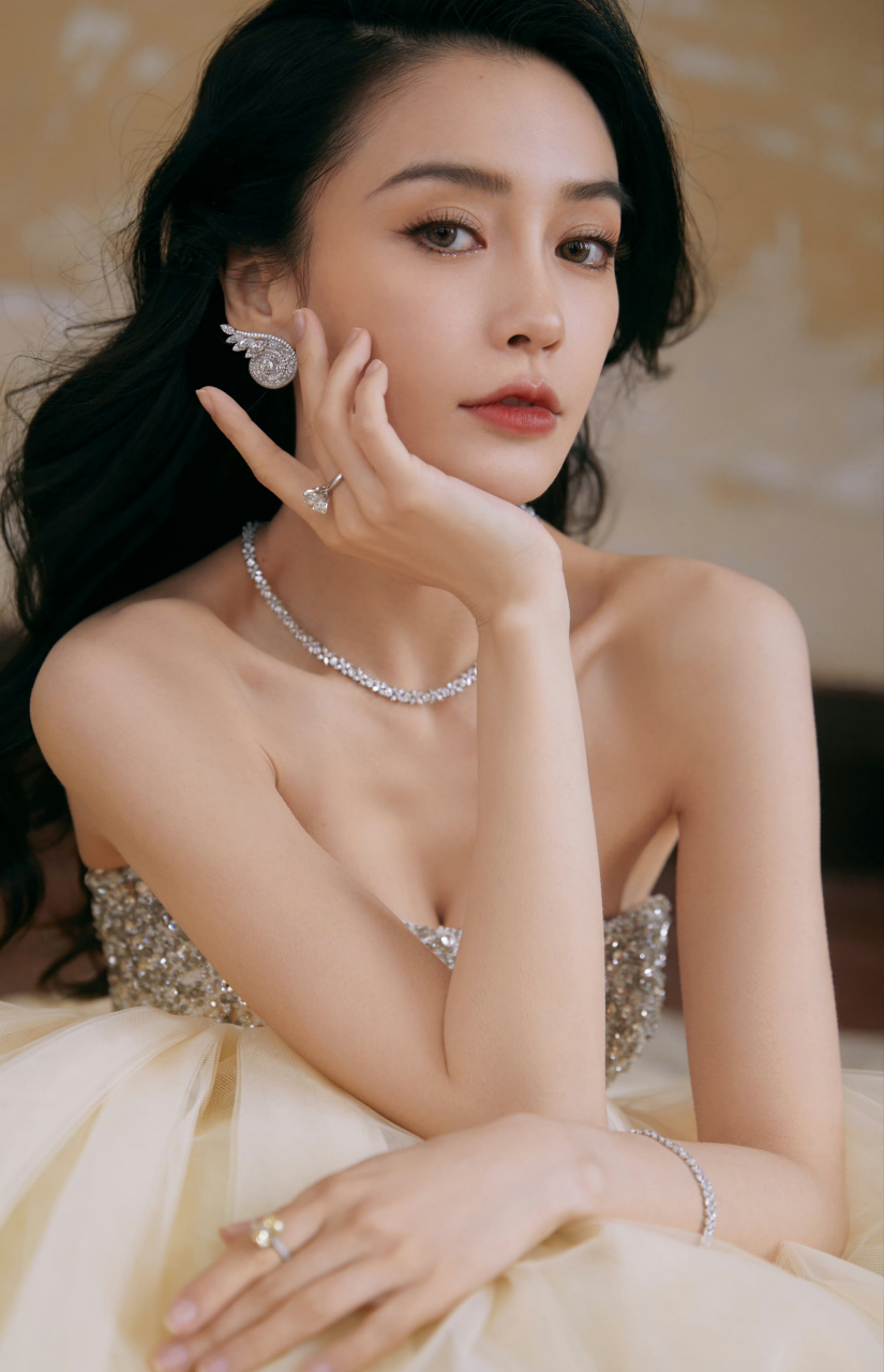 微博之夜#angelababy晶钻华尔兹抹胸礼裙杨颖晶钻公主裙 坠入公主的