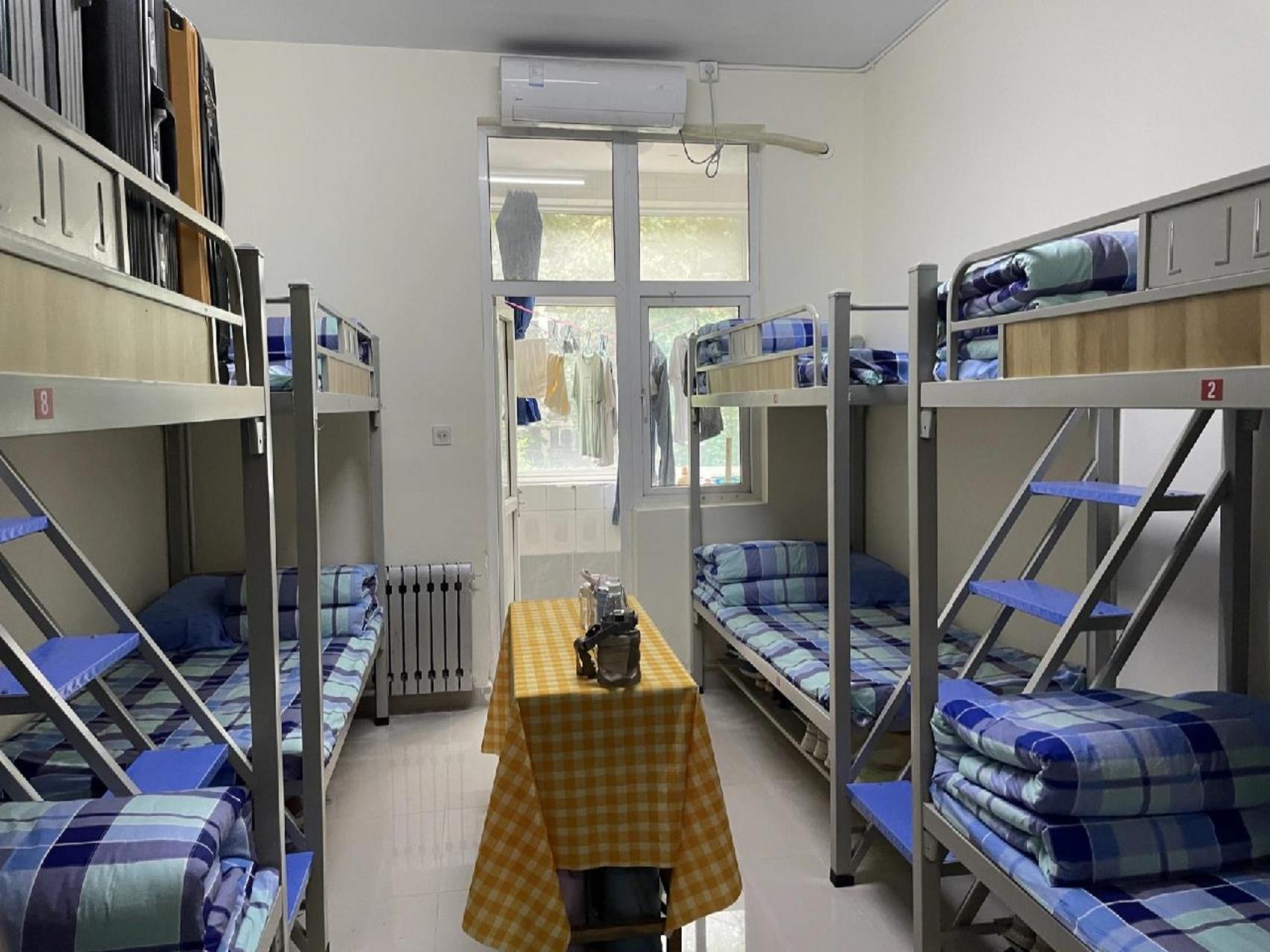 山东协和学院宿舍 山东协和学院宿舍,七人寝,指纹锁