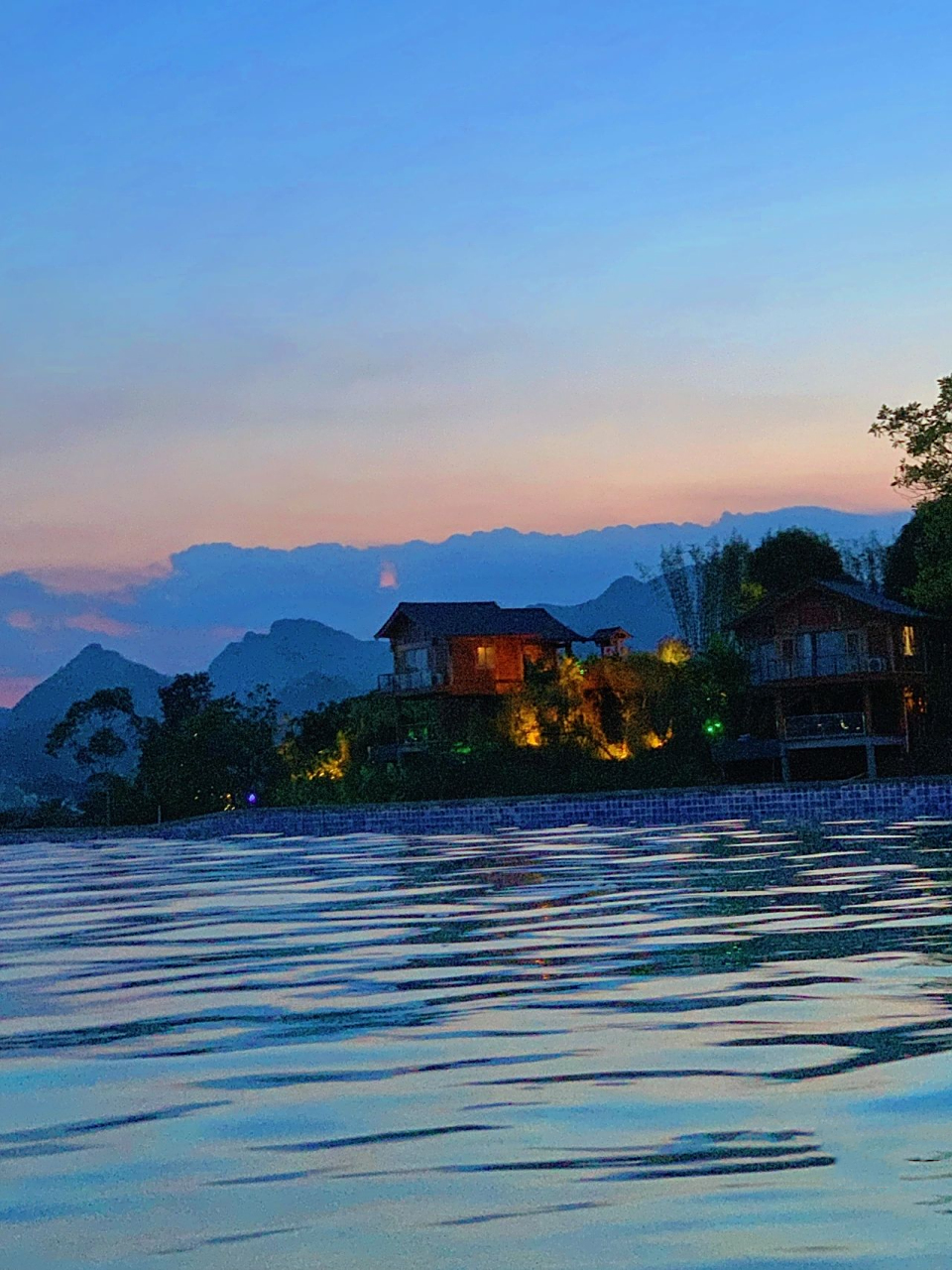 崇左市宁明县花山温泉🏊🏻‍♀️!门票 夏天的快乐,花山温泉