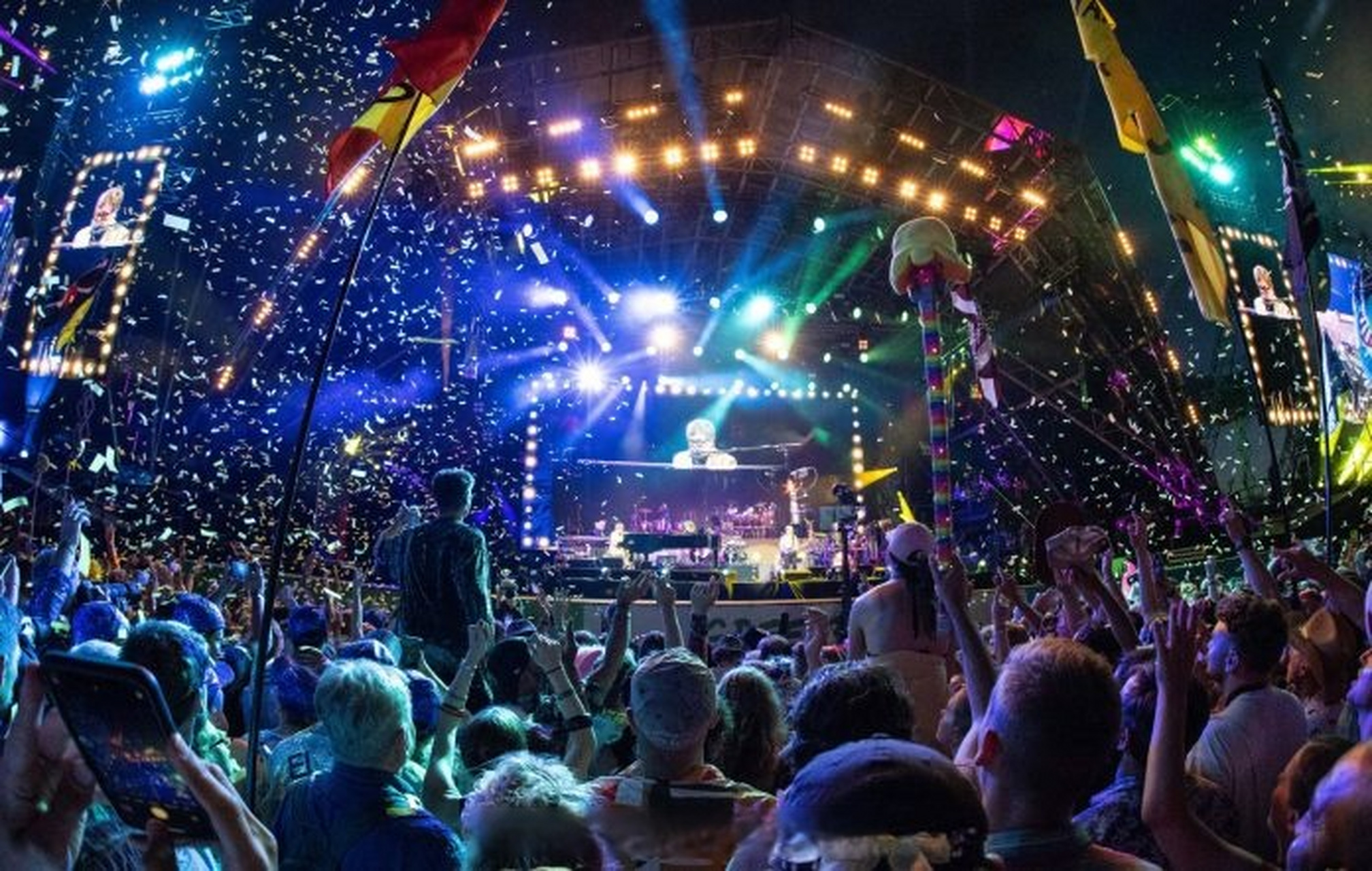 6月27日,据外媒报道,glastonbury音乐节主办方证实明年音乐节将于6月