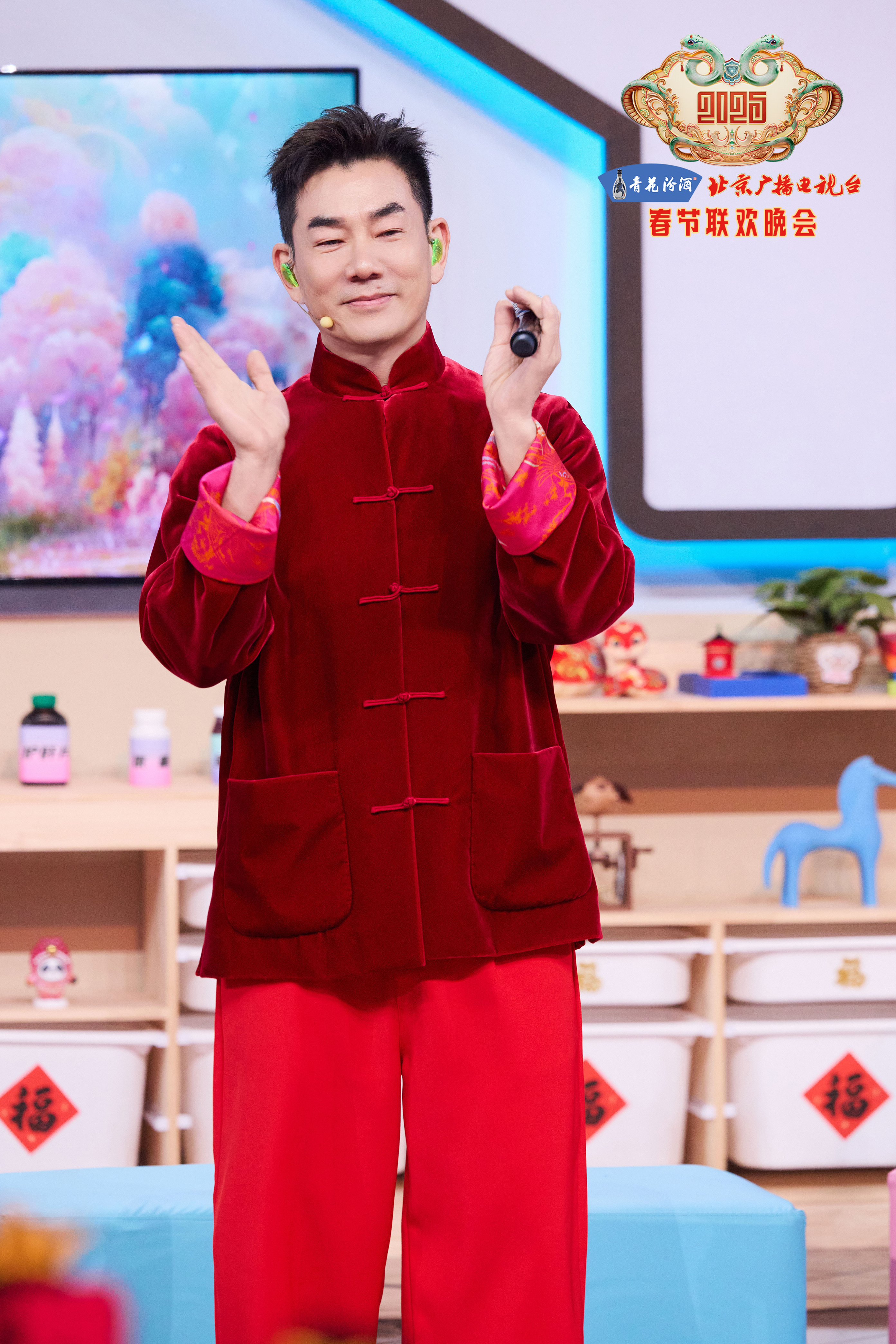 "今晚19:30,来2025#北京台春晚# 和任贤齐 一起欢歌庆佳节!